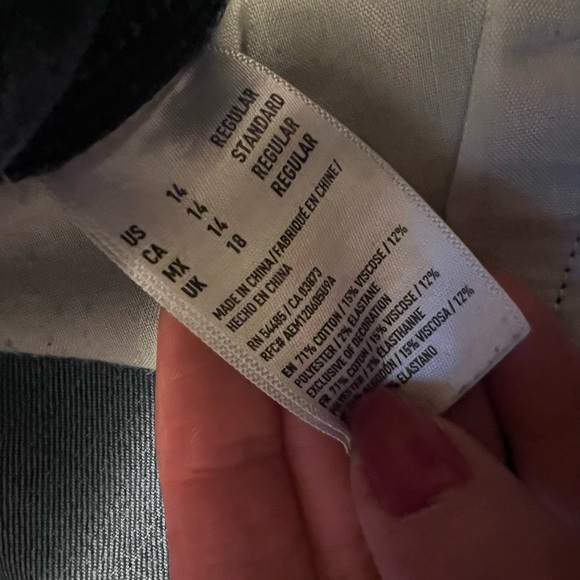 American Eagle women’s jeans size 14R. EUC super stretch 30” Inseam - Picture 4 of 4